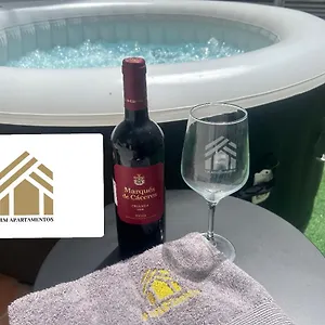 https://lm-apartamentos-puentezuelas.es-andalucia.com